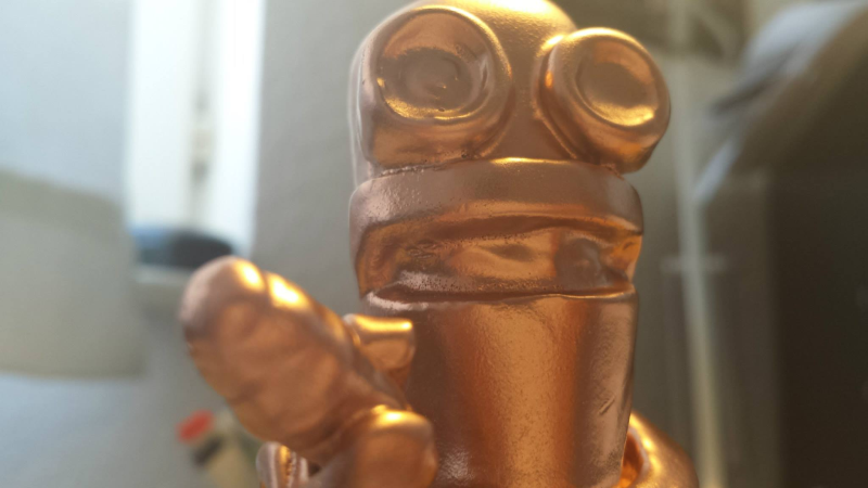 FreudBot Statue 08.png